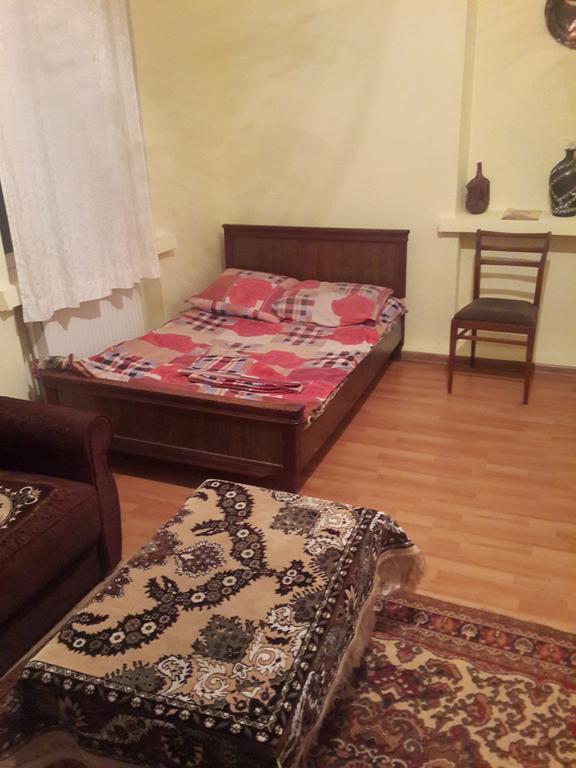 Lemon Family Guesthouse Tbilisi Room photo